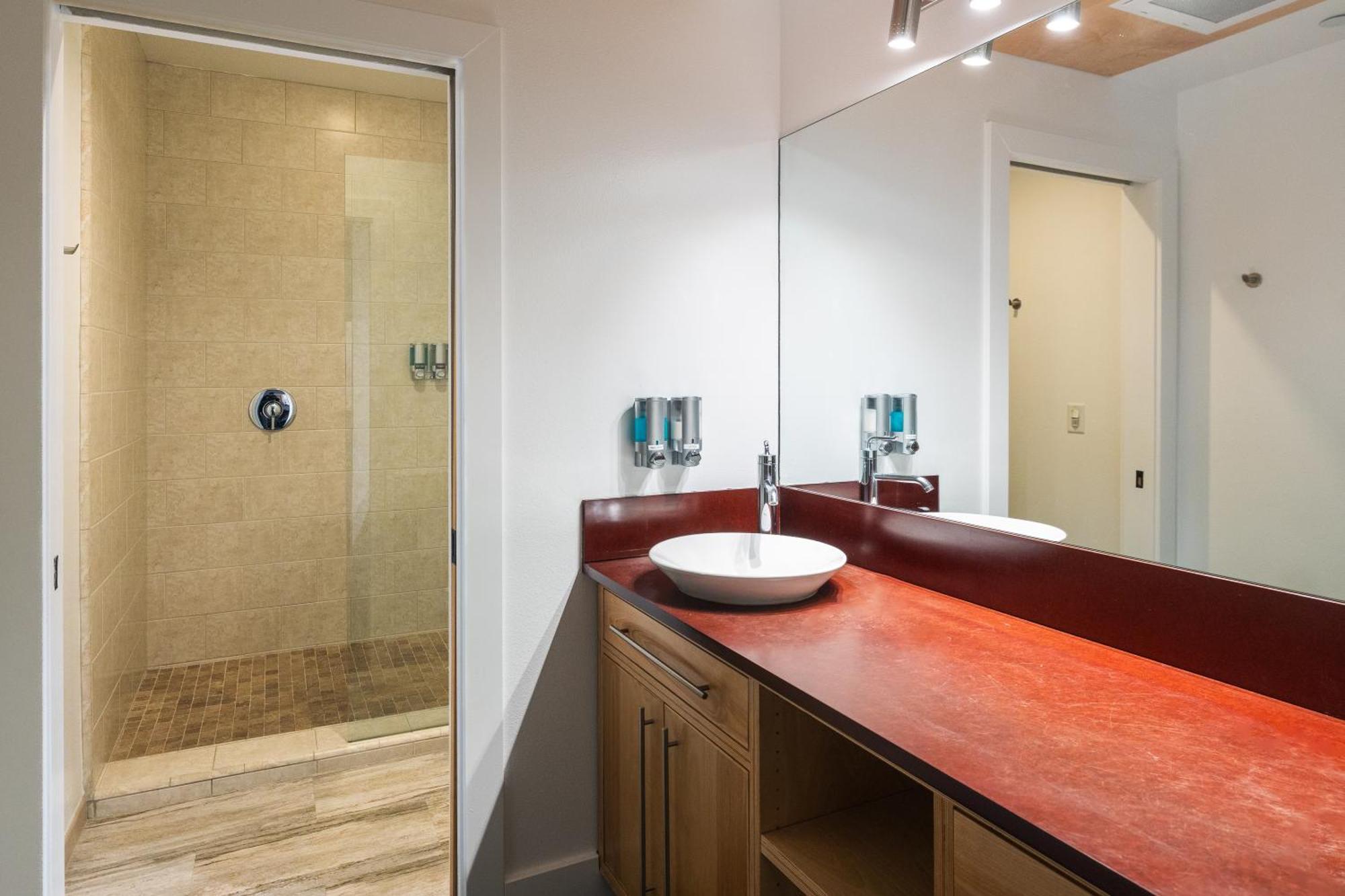 Gravity Haus Truckee-tahoe Hotel Truckee